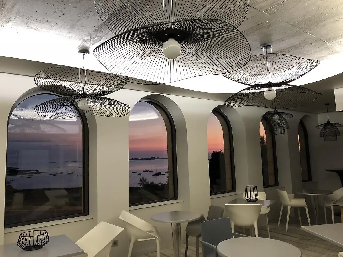 Pavillon De La Plage Trebeurden