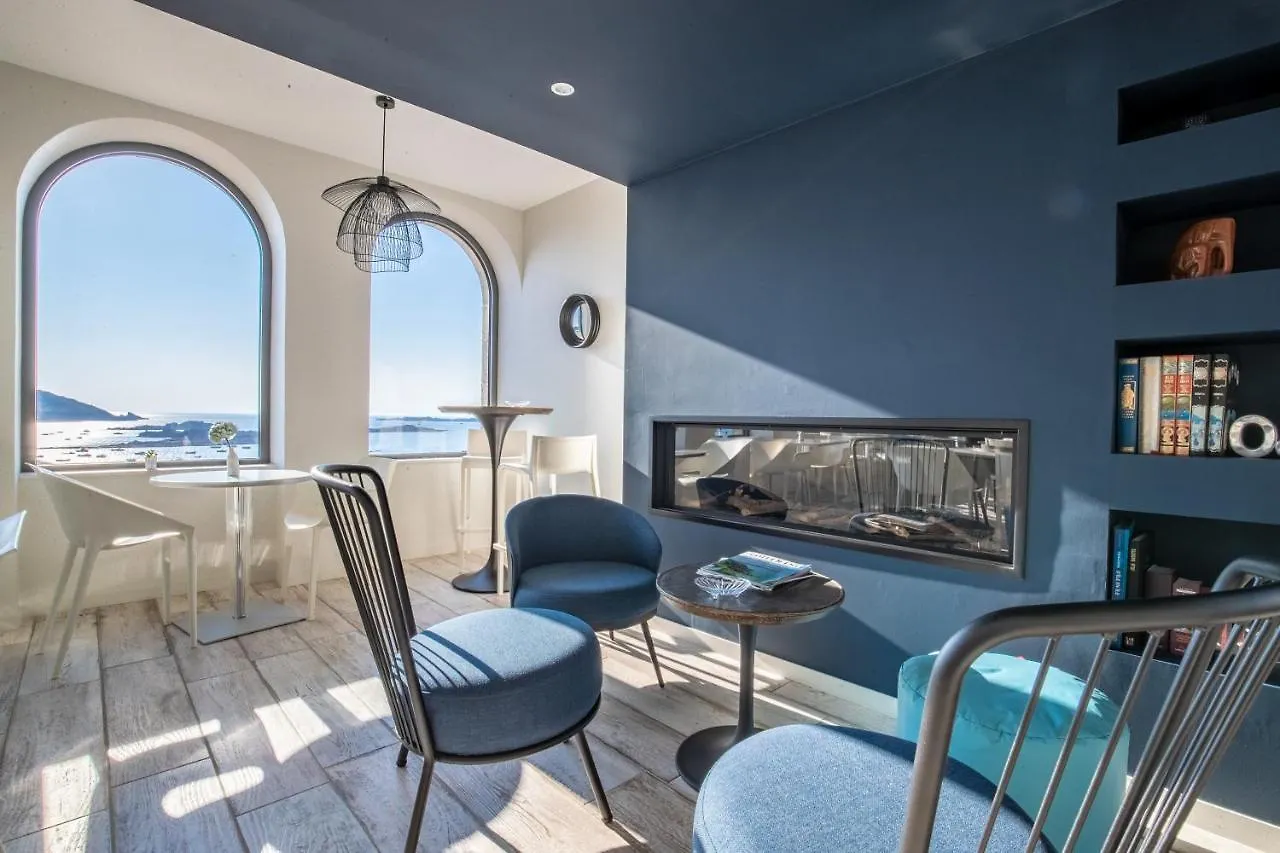 Pavillon De La Plage Trebeurden Hotel