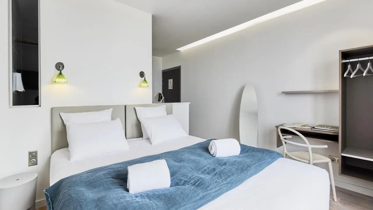 Pavillon De La Plage Trebeurden Hotel