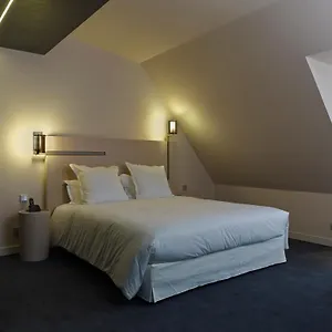 ***** Hotel De Nell France