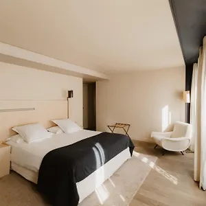 ***** Hotel De Nell France